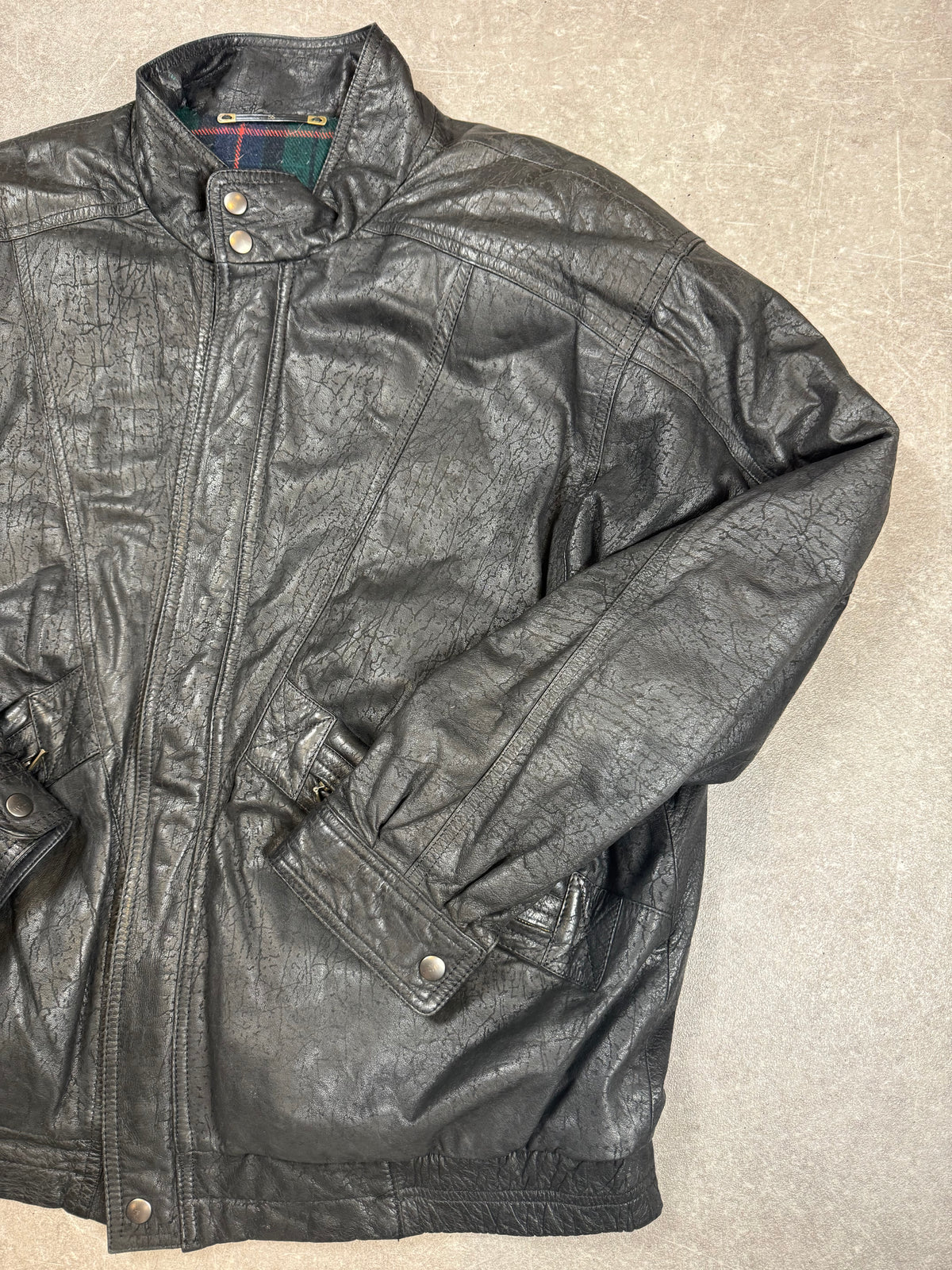 Vintage Herren Lederjacke Schwarz – Echtleder Bikerjacke Tartan-Futter Gr. 56