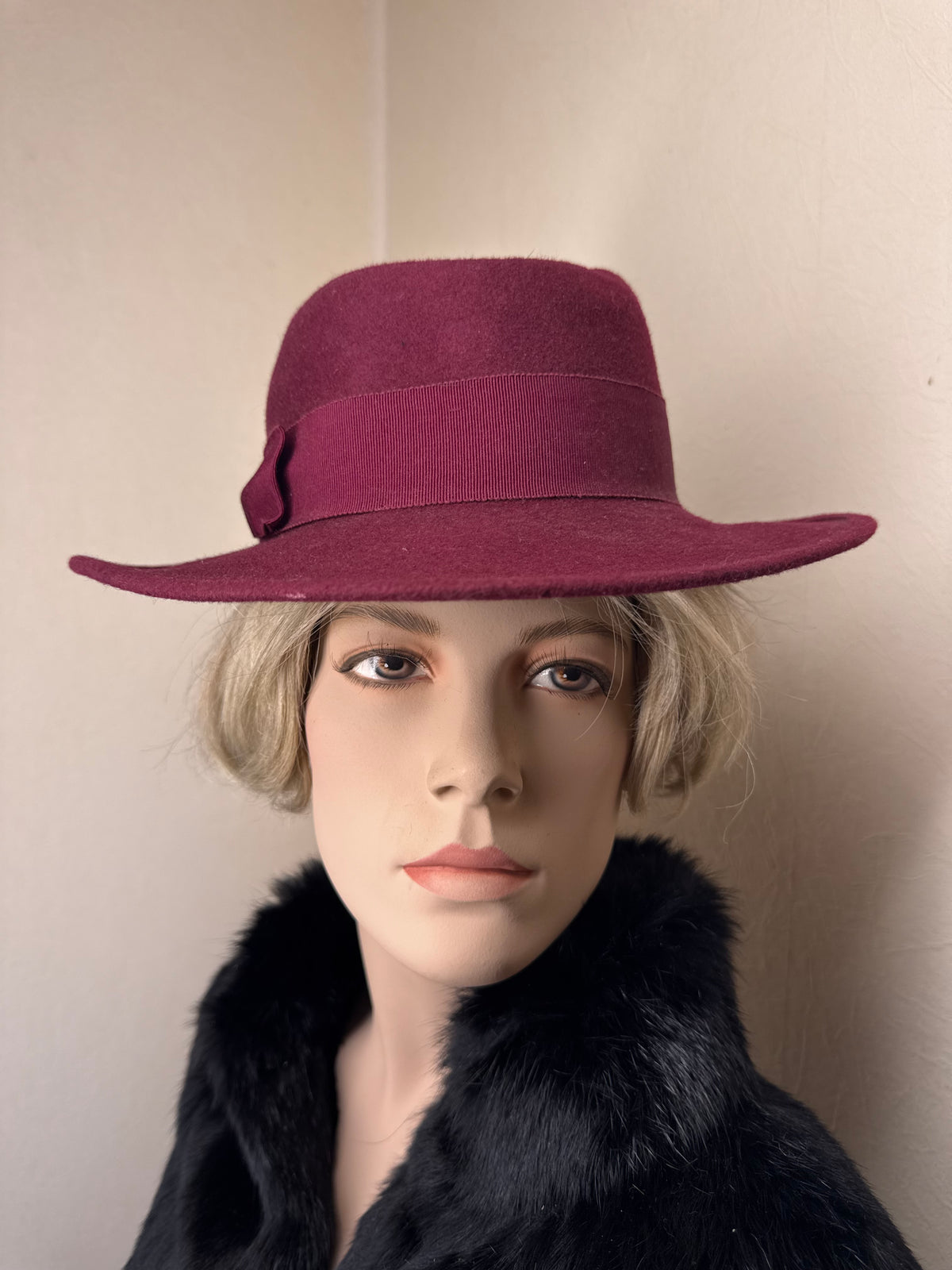 Wegener Vintage Filzhut Bordeaux – Wollhut mit Schleife