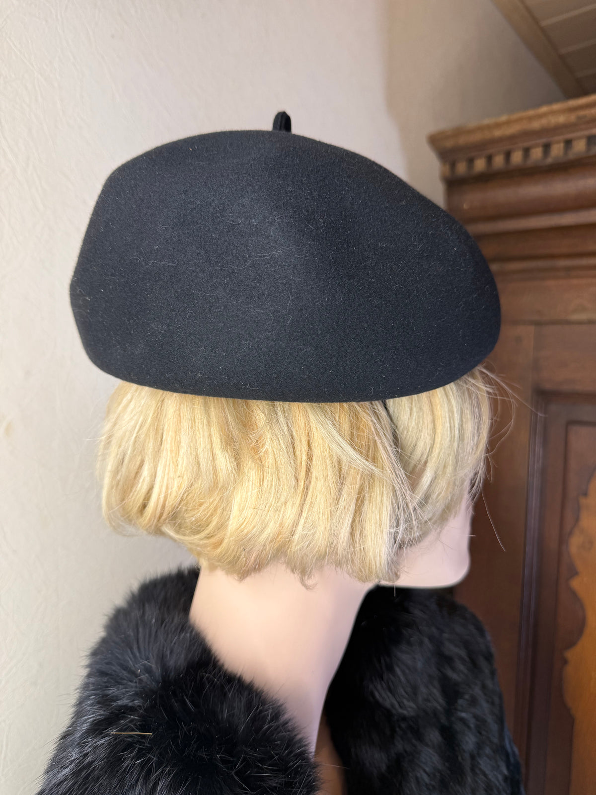 Vintage Damen Barett Schwarz – Klassische Baskenmütze aus Filz