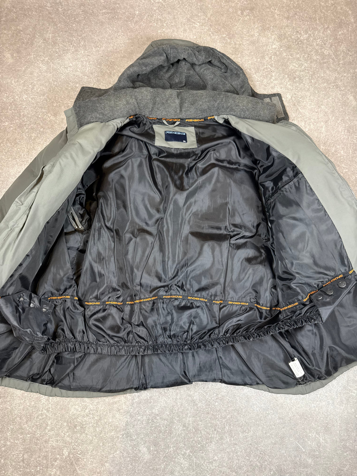 Vintage Fishbone Winterjacke XL Grau – Y2K Puffer Outdoor Jacke 2000er