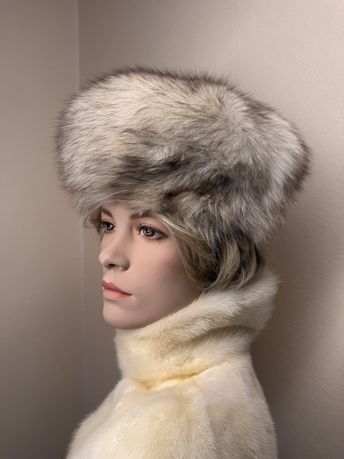 Vintage Polarfuchs Pelzmütze Echtpelz Silberfuchs Weiß Grau Russische Wintermütze Luxury Fur Hat