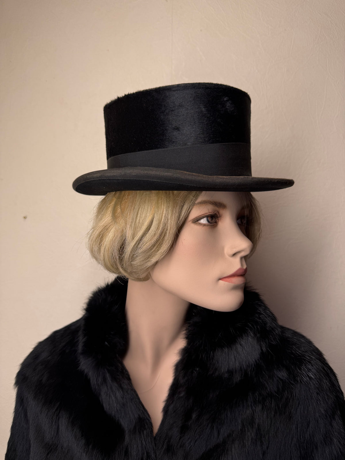 Antiker schwarzer Zylinder Top Hat Seidenzylinder Herren Hut mit Hutkoffer Vintage