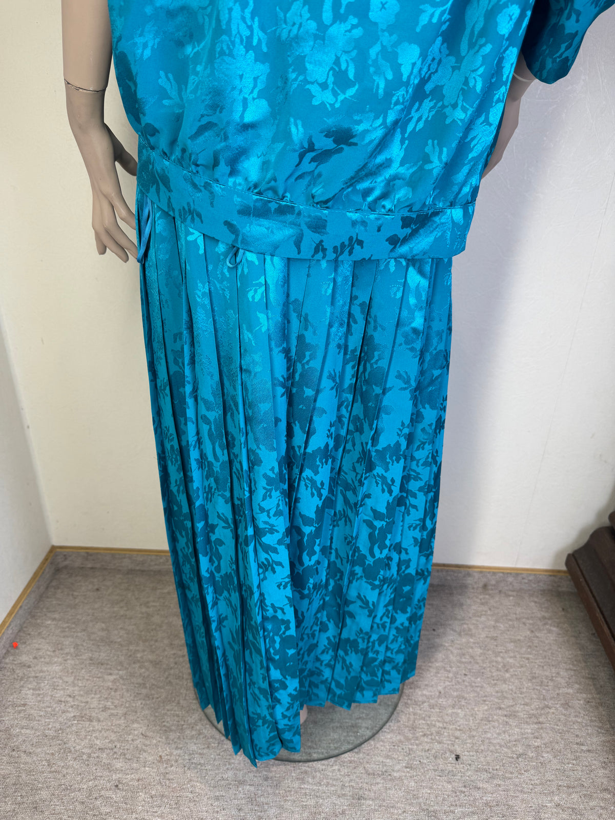 Vintage 80er Damen 3-Teiler Türkis – Plisseerock, Top & Bluse Floral
