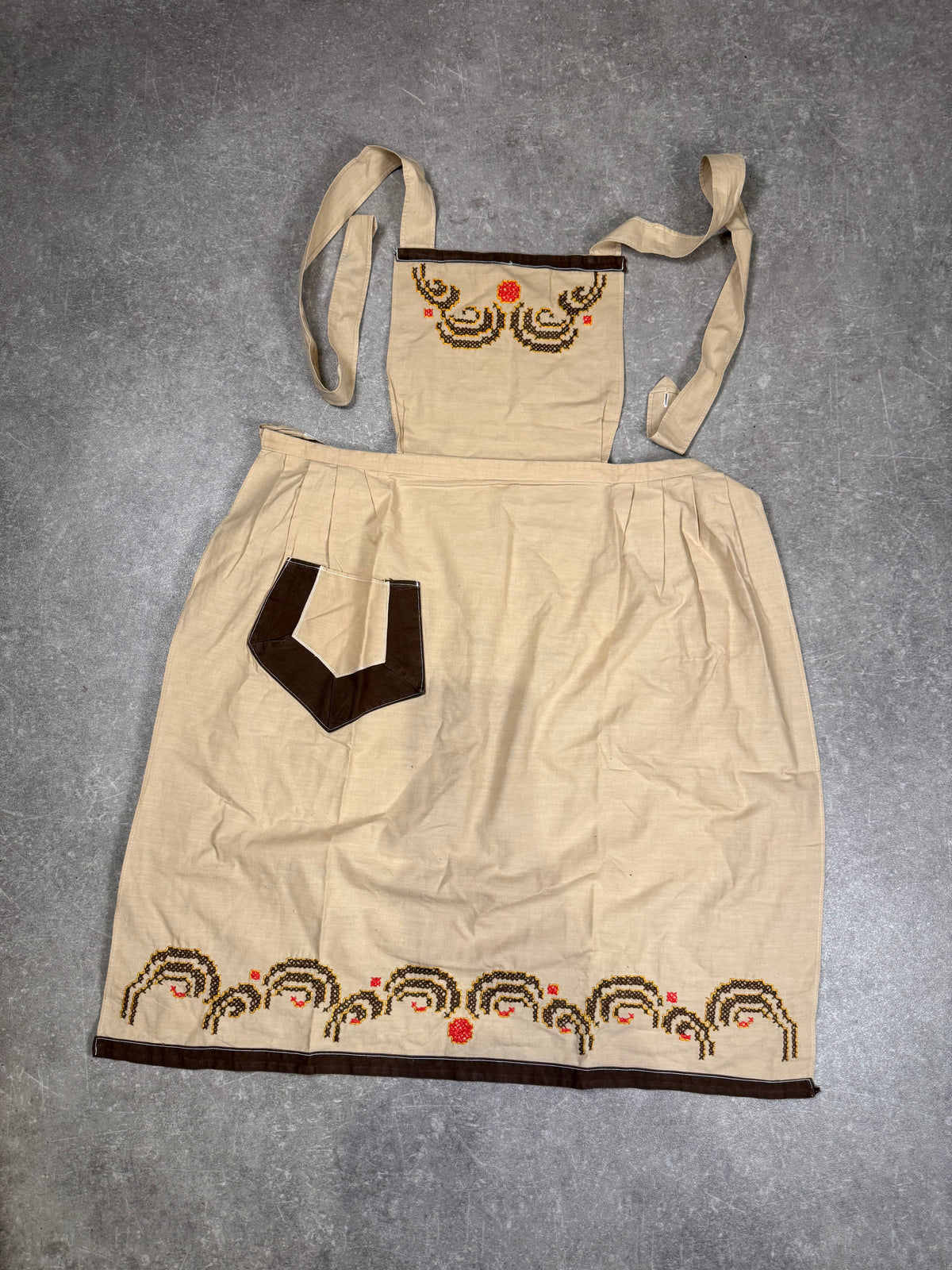 Vintage Damen Latzschürze Creme Braun Bestickt Retro Trägerschürze