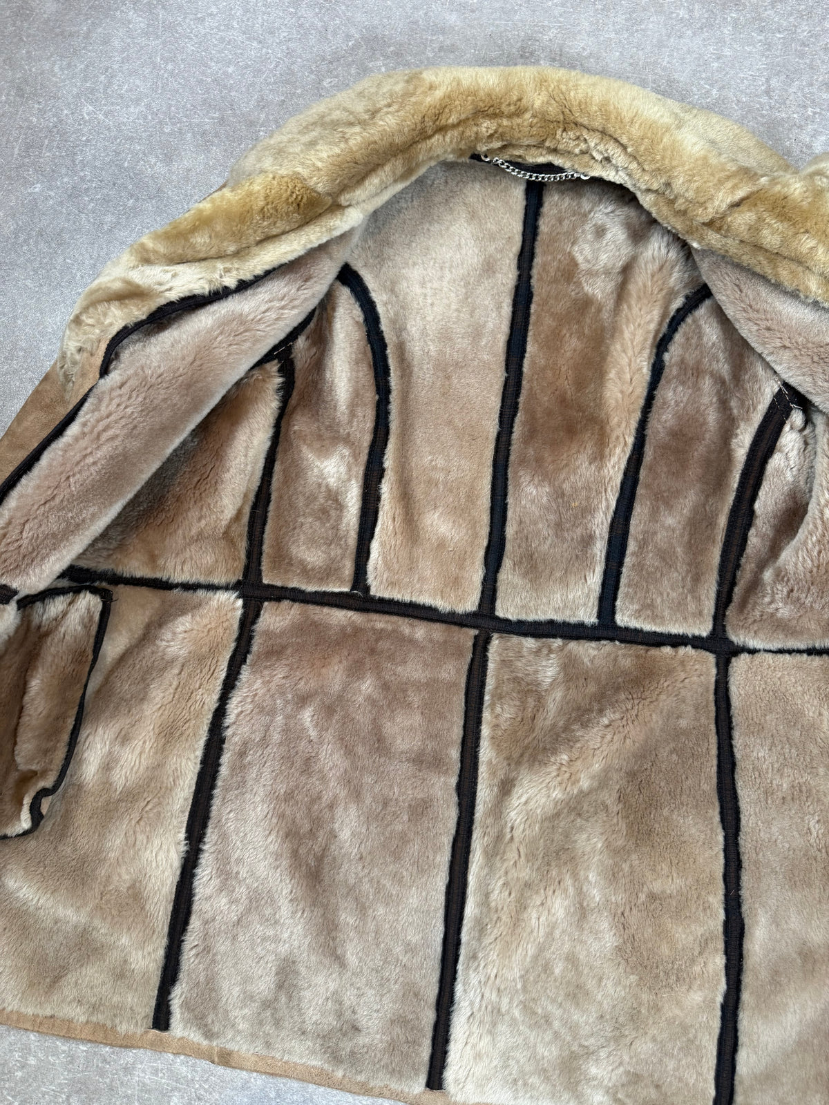 Vintage Lammfellmantel Echtfell Shearling Beige Zweireihig