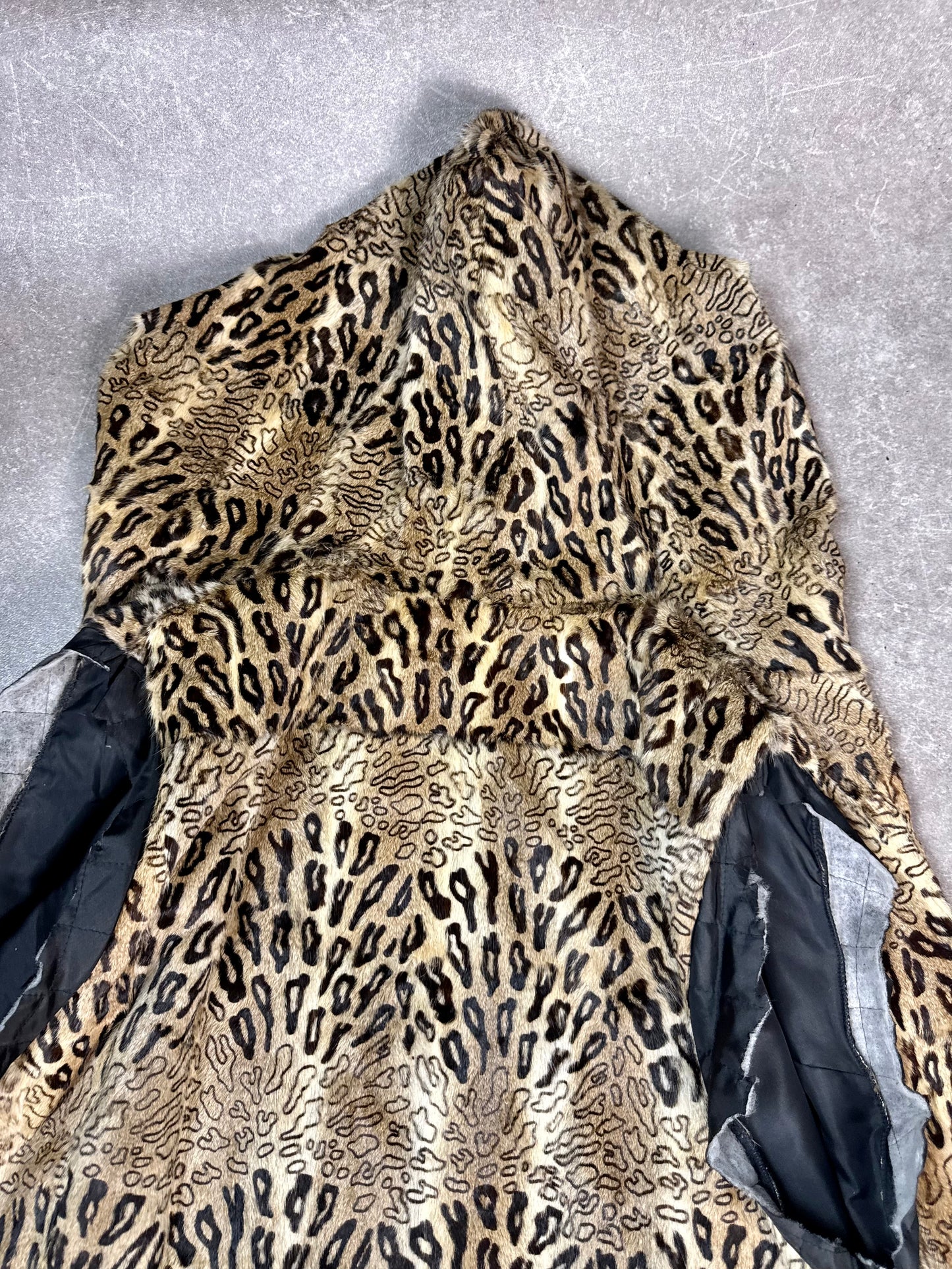 Vintage Pelzcape mit Kapuze – Leopardenmuster – Echtes Fell – Unikat