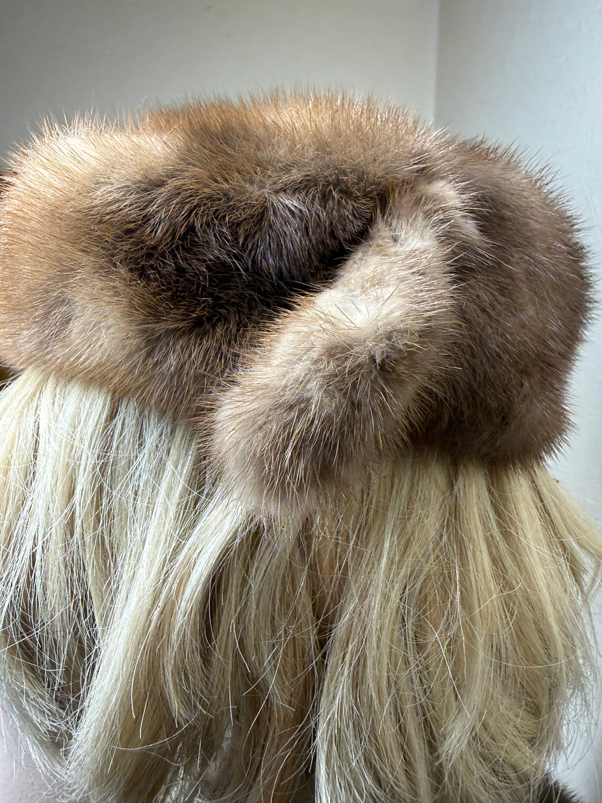 Vintage Nerz Mütze Echtpelz Braun Damen Hut mit Nerzschwanz Winter Pelzmütze Elegant