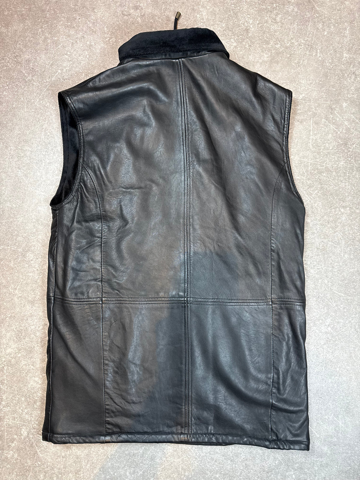 Vintage Herren Lederweste Schwarz – Echtleder gefüttert mit hohem Kragen