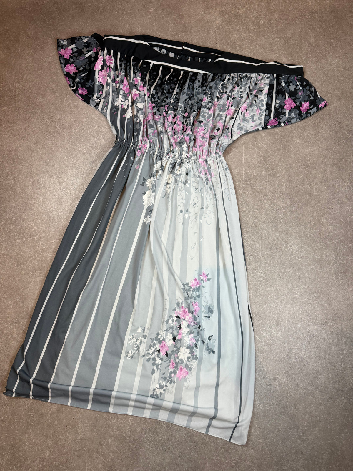 Vintage 80er Maxikleid Damen – Schwarz Grau Rosa Blumen & Streifen