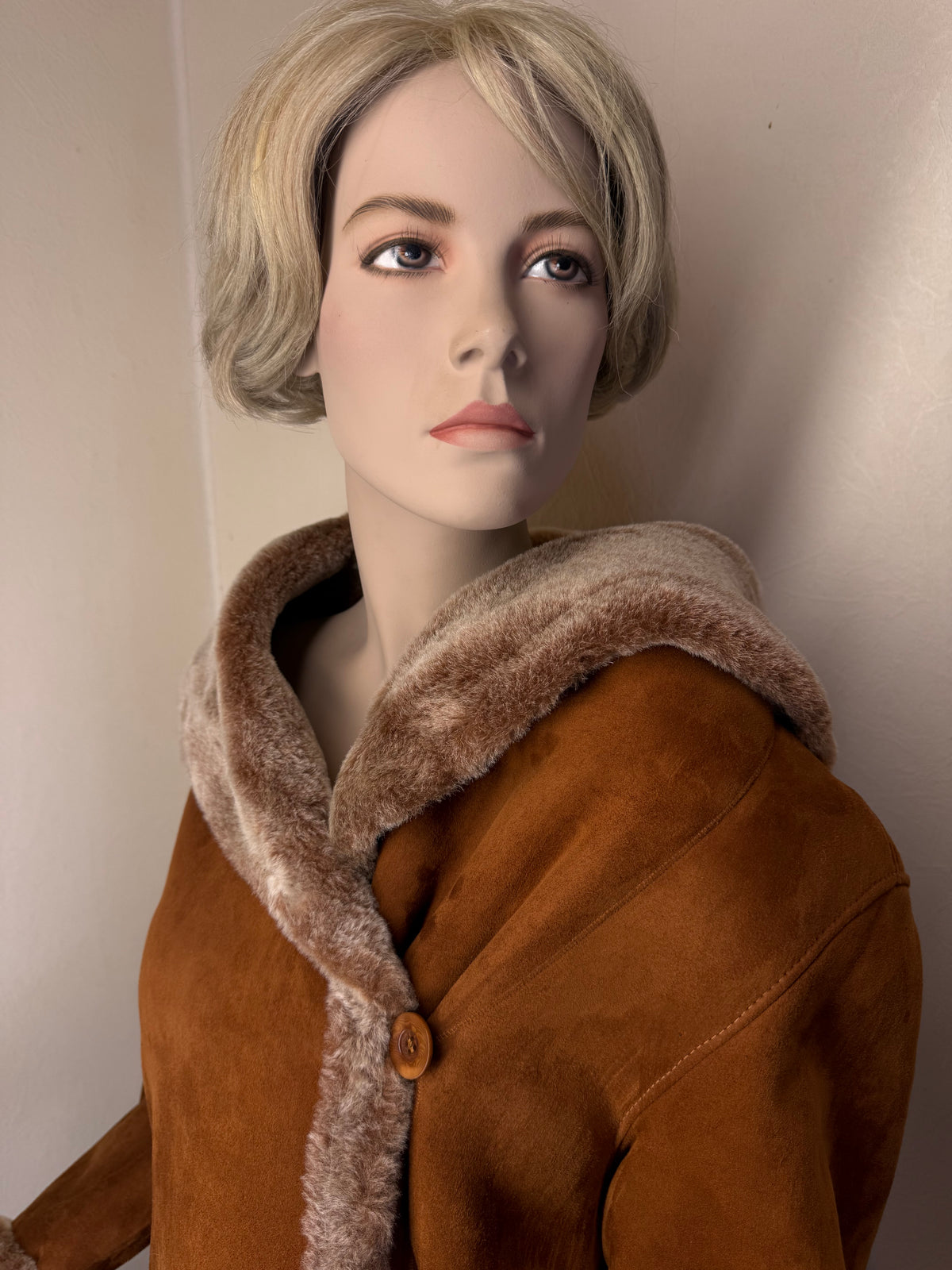 Élégance Paris Vintage Lammfellmantel Damen Gr. 38 – Shearling Cognac