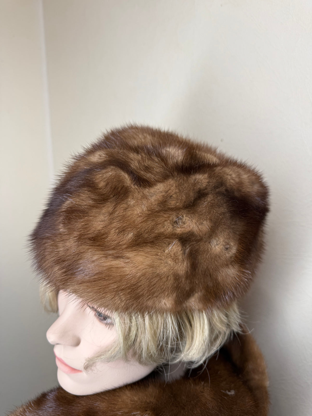 Elegante Vintage Nerzmütze Braun – Echtpelz Wintermütze Damen Klassischer Pelzhut