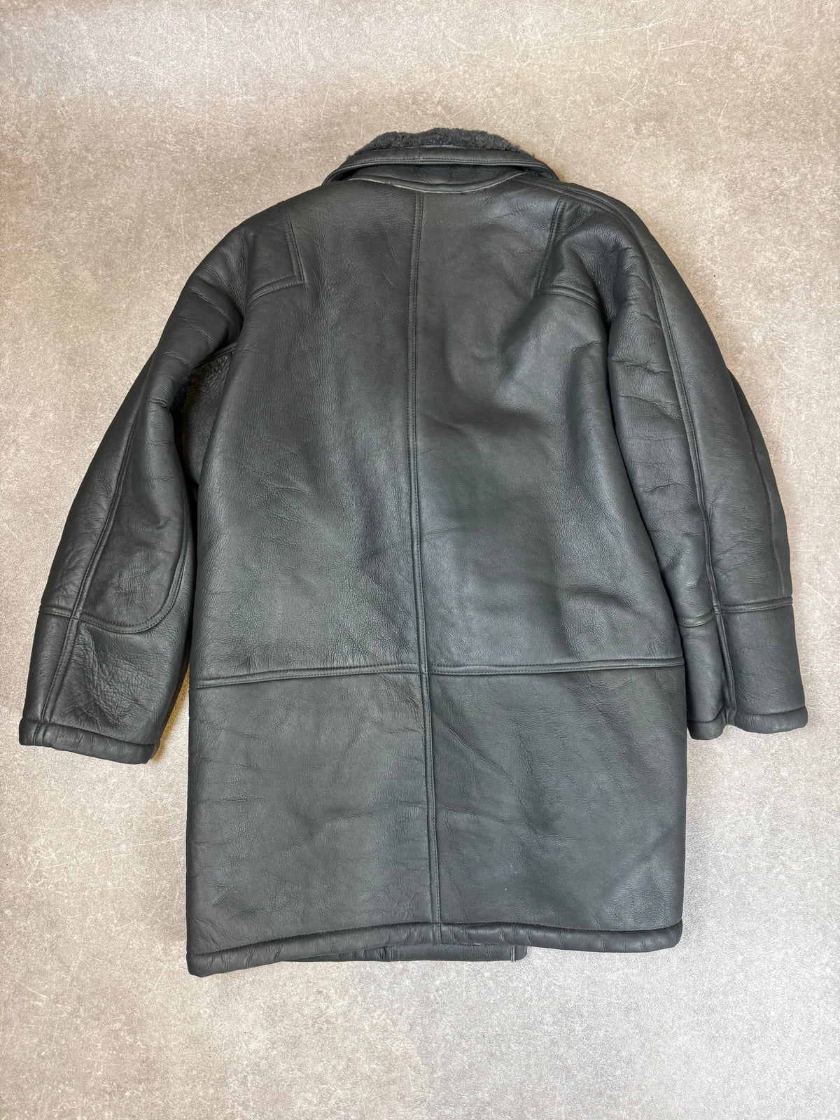 Vintage Herren Lammfellmantel Schwarz – R&A Echtleder Shearling