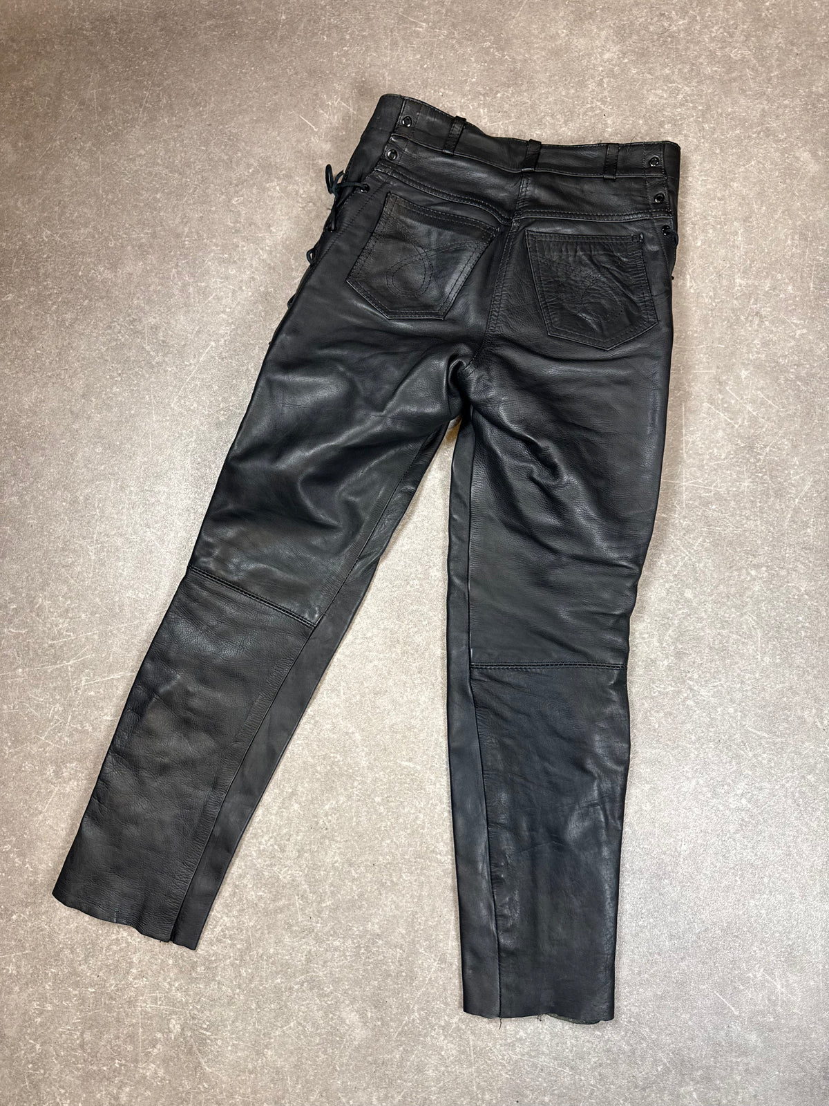 Vintage Genuine Leather Lederhose Schwarz Gr. 40 – Biker Hose mit seitlicher Schnürung