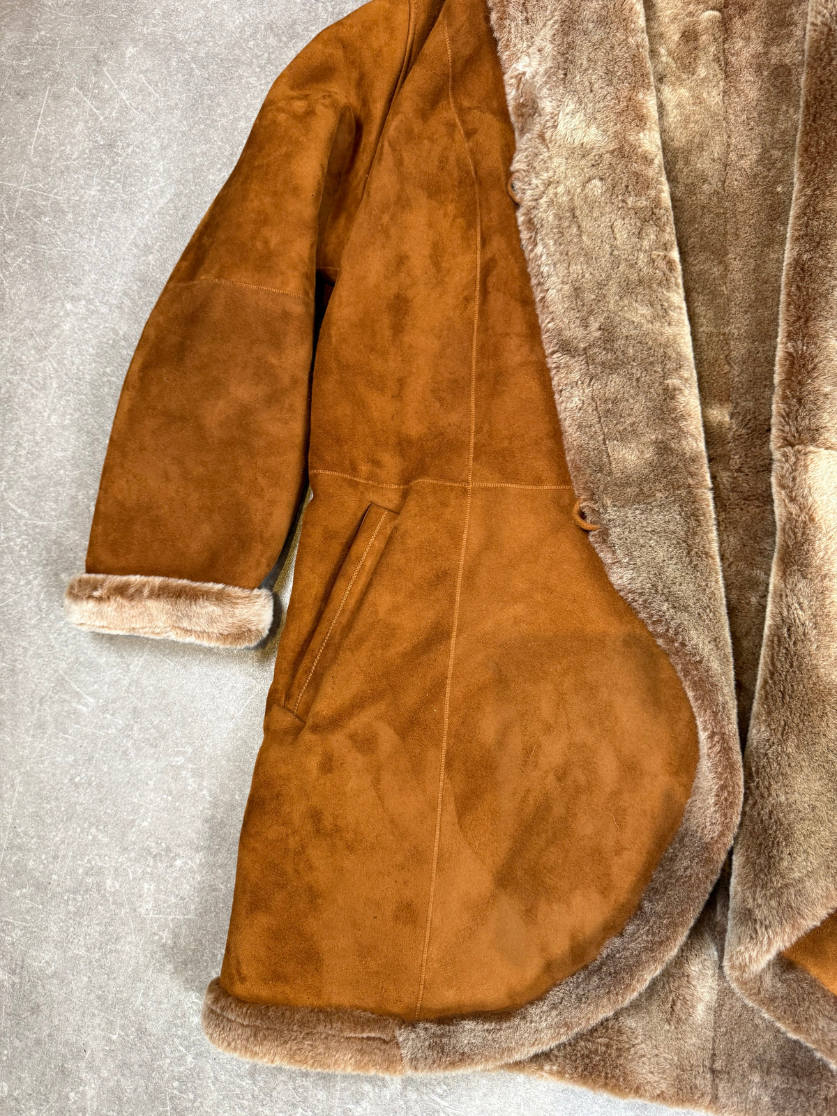Élégance Paris Vintage Lammfellmantel Damen Gr. 38 – Shearling Cognac