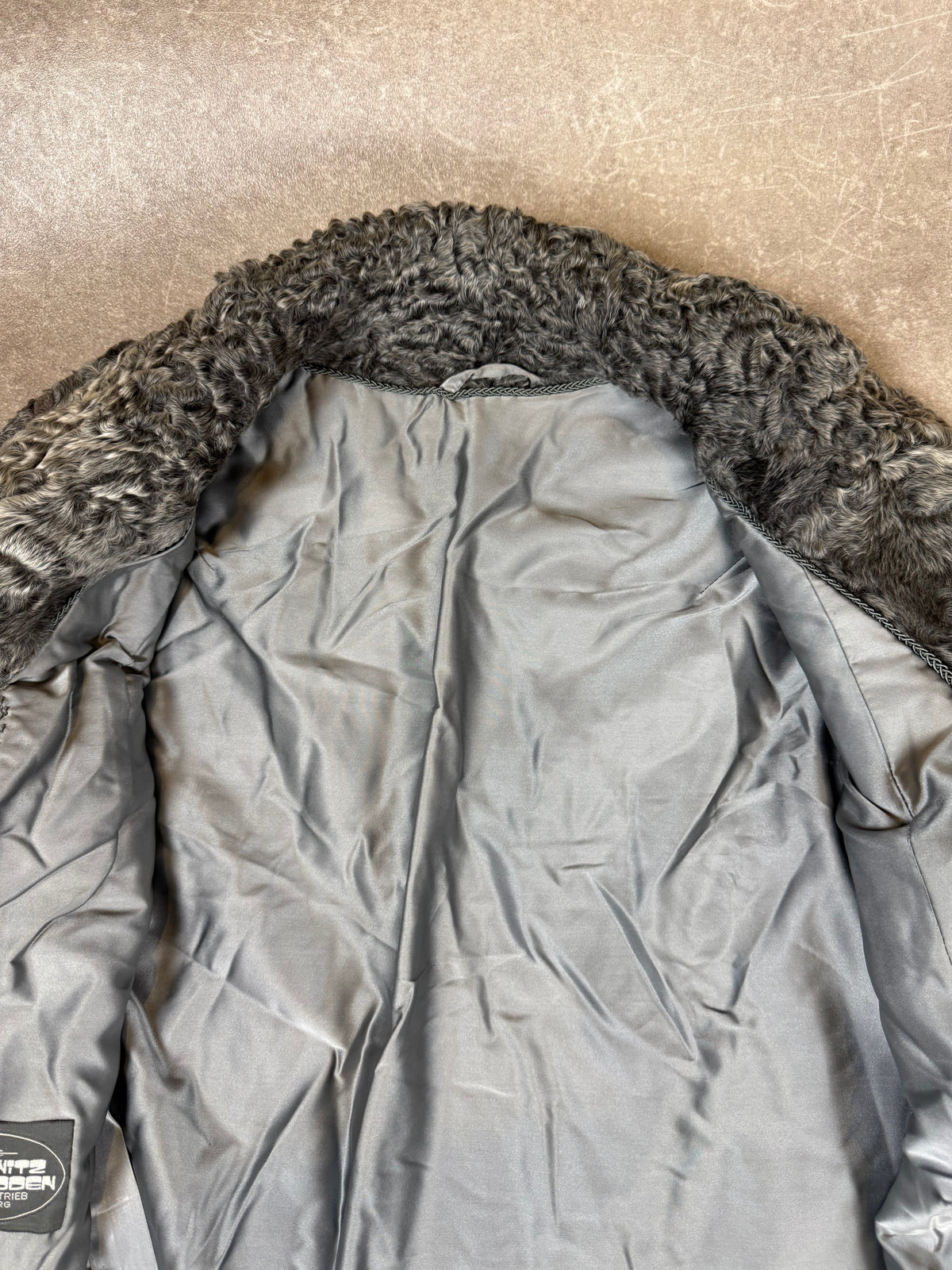 Vintage Persianer Pelzmantel Damen Grau – Langer Karakul Echtpelz Mantel