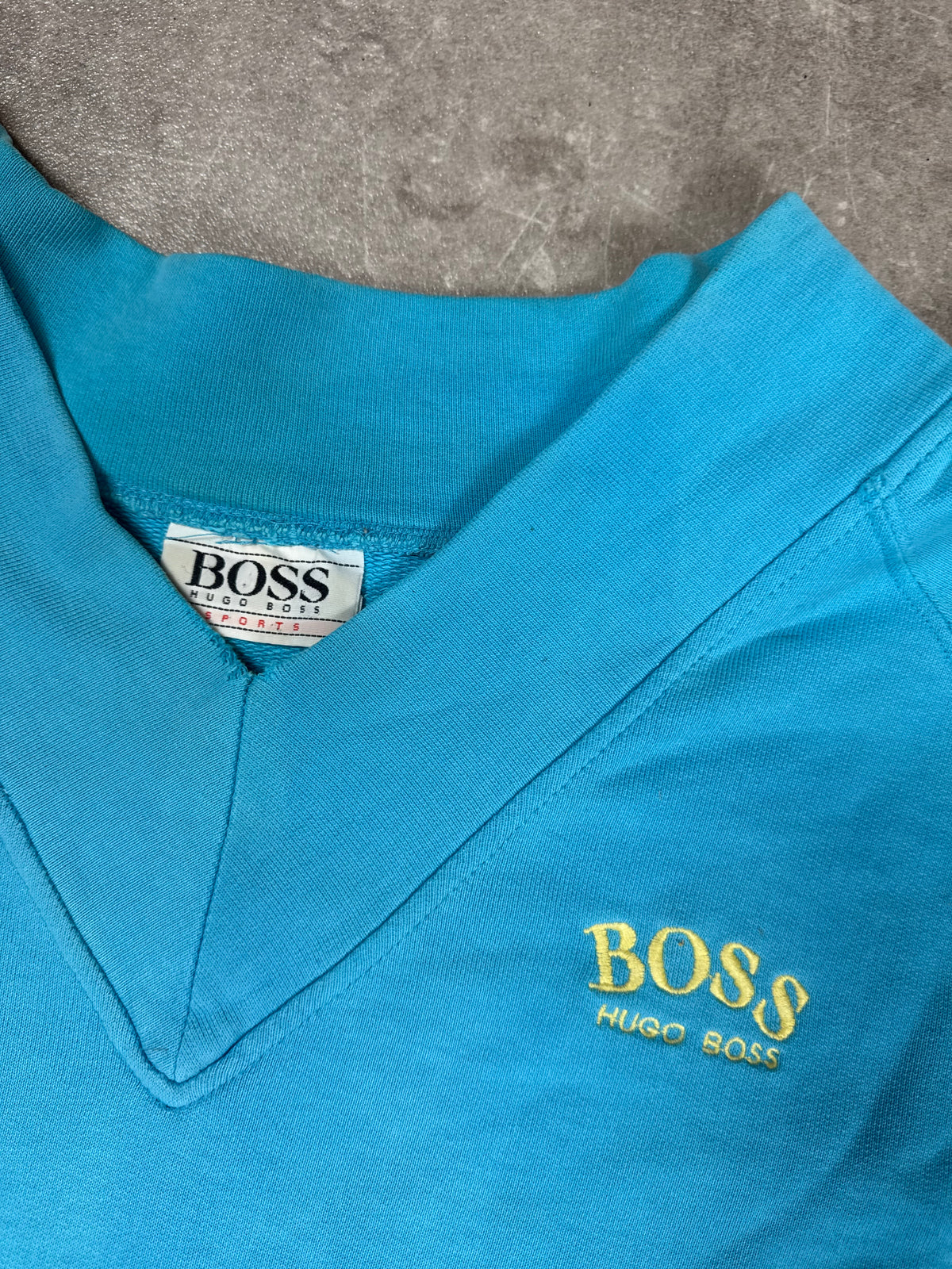 Vintage BOSS Hugo Boss Sports Sweatshirt Türkis V-Neck 90s