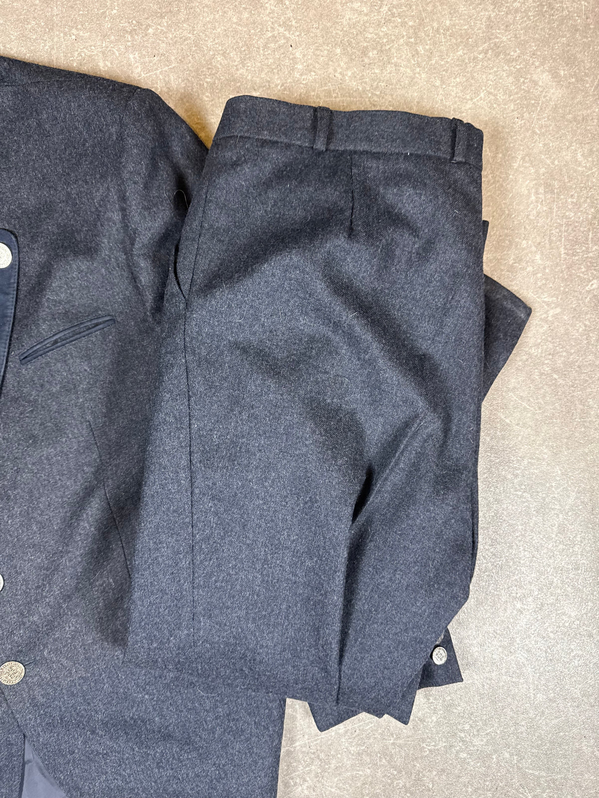 Vintage Herren Trachtenanzug Schurwolle Dunkelblau – Janker Sakko & Hose Gr. 27